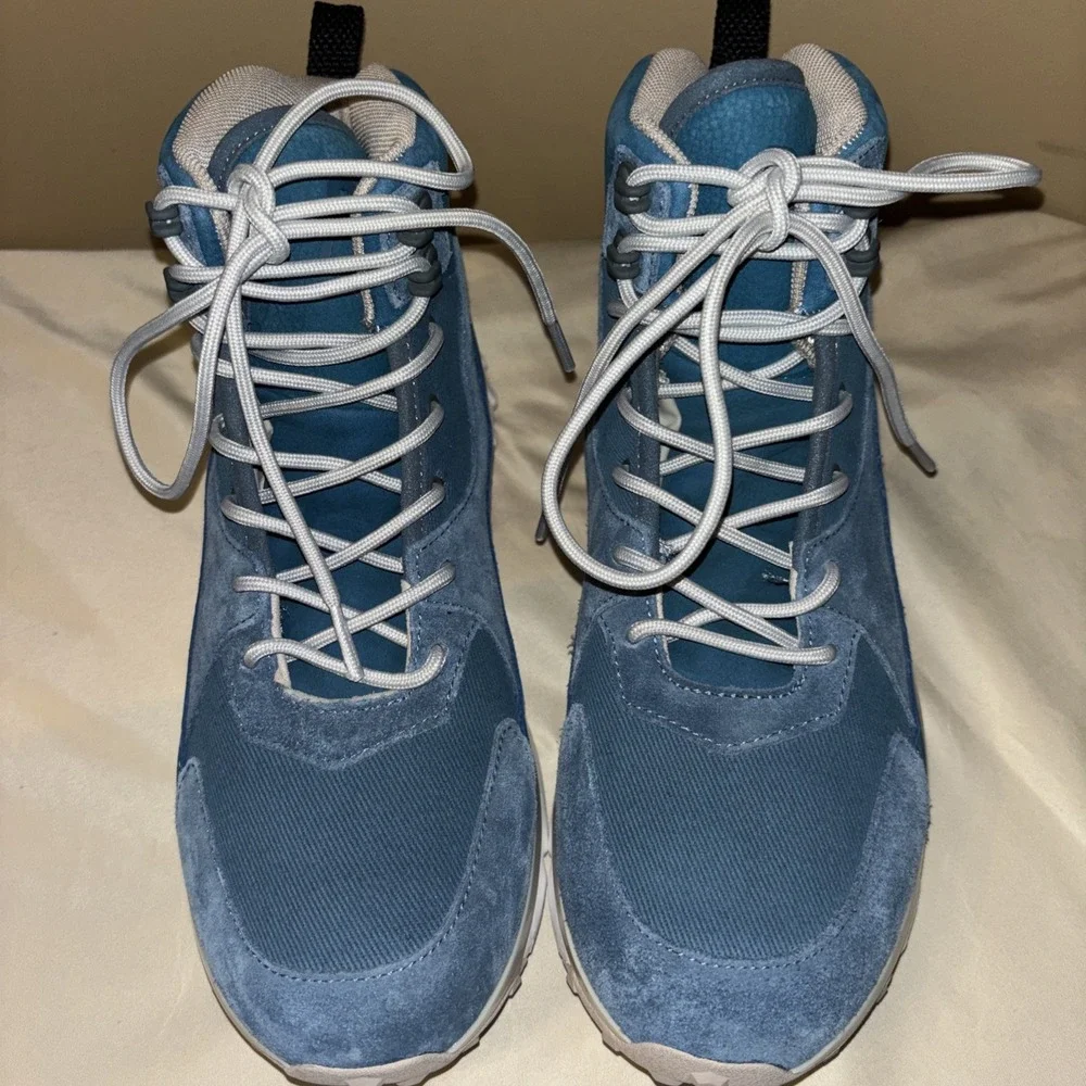 New $298 P448 Hi-top Viking Sneakers 41 Men 9 Women 10.5 / 11 Blue Sand Leather